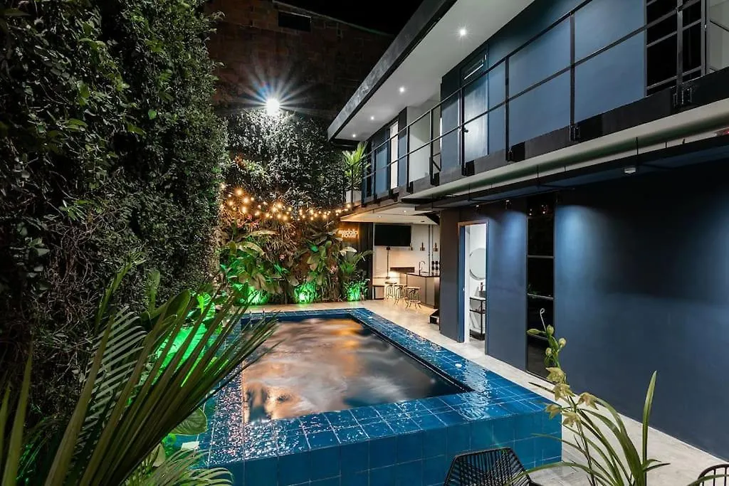 Villa Medallo House Parque Lleras Con Piscina Poblado Provenza Medellín